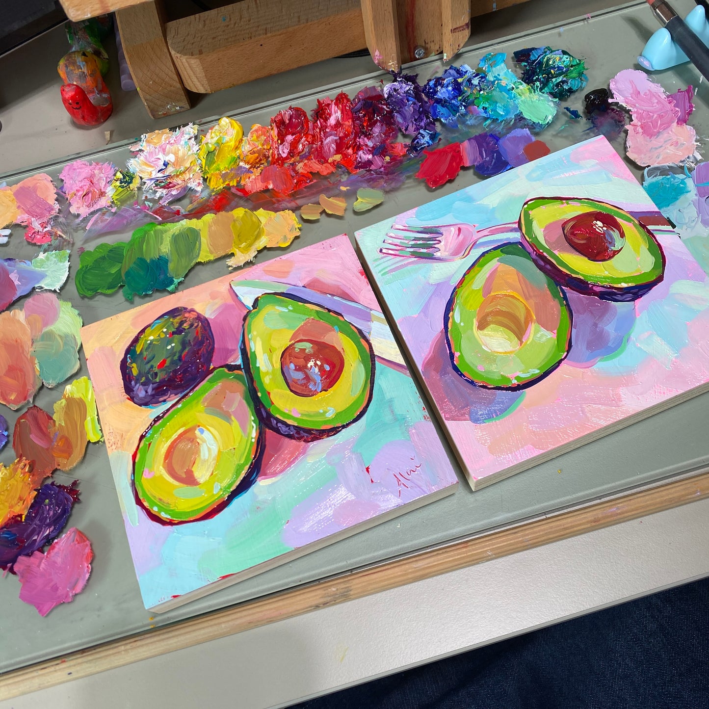 Aguacates y cuchillo - Pintura al óleo original