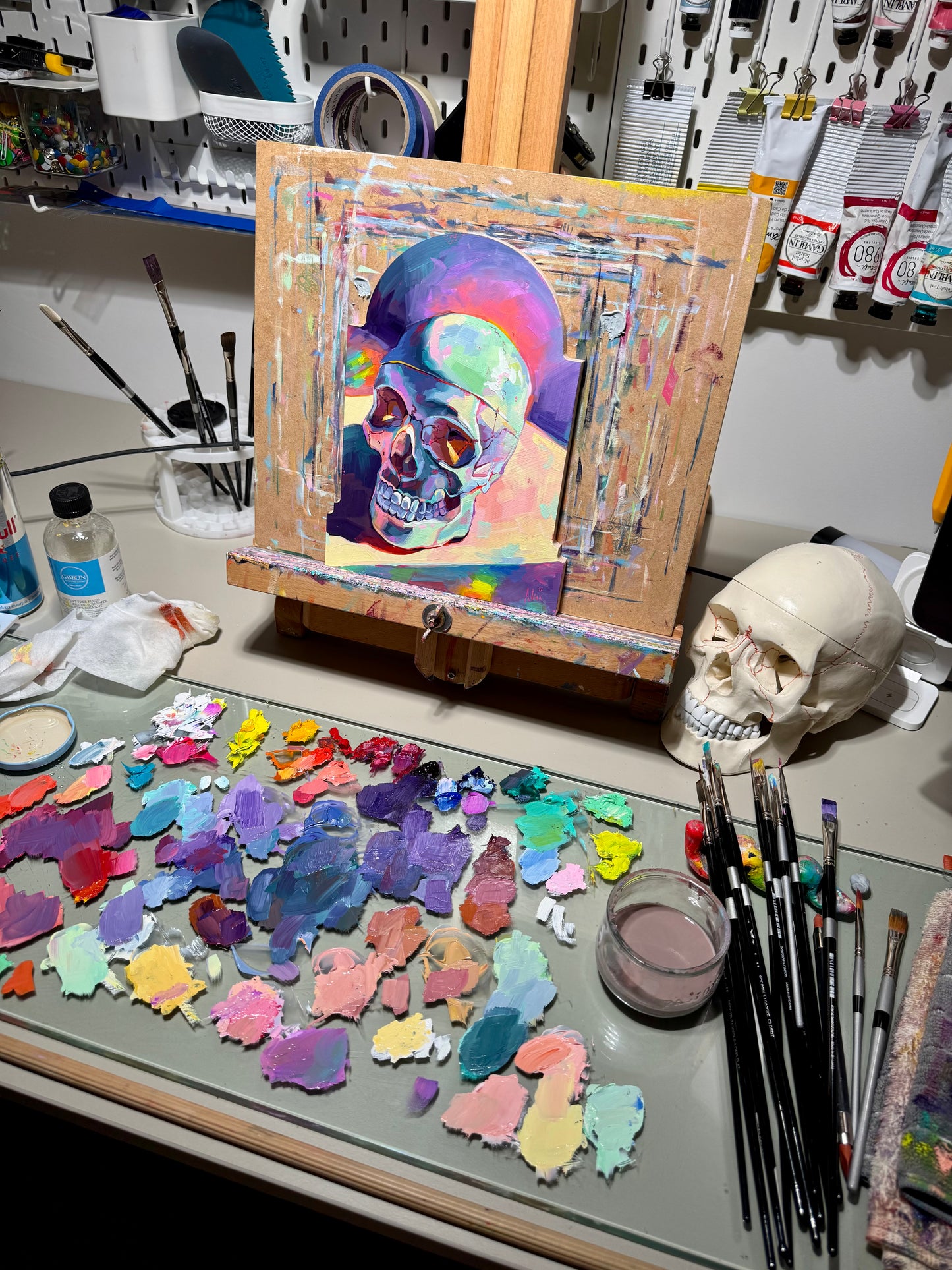Skull sunbathing - Original Oil Painting